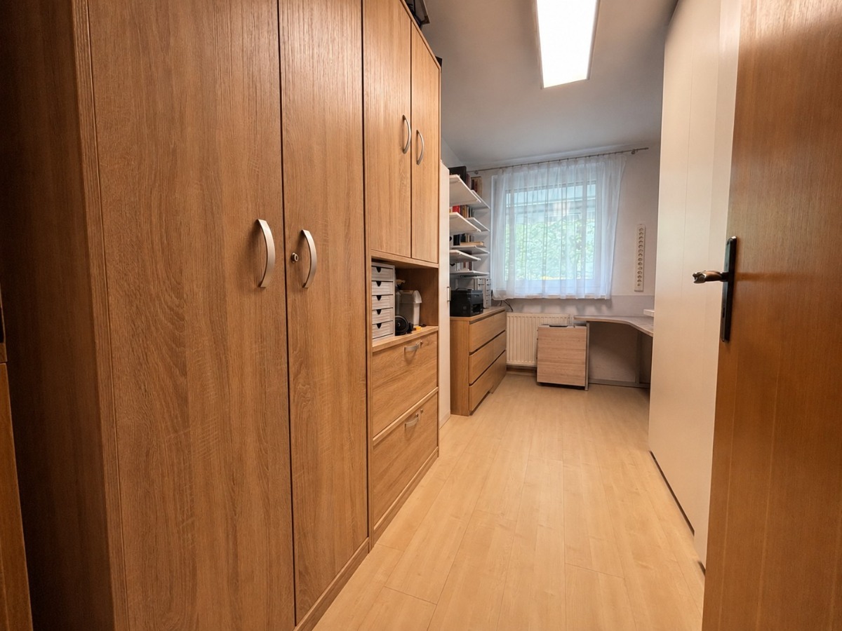 Kind_Büro