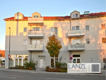 Attraktive 2 Zi.-Wohnung mit Fußbodenheizung, Lift und 2 Balkone, 85586 Poing b München, Etagenwohnung